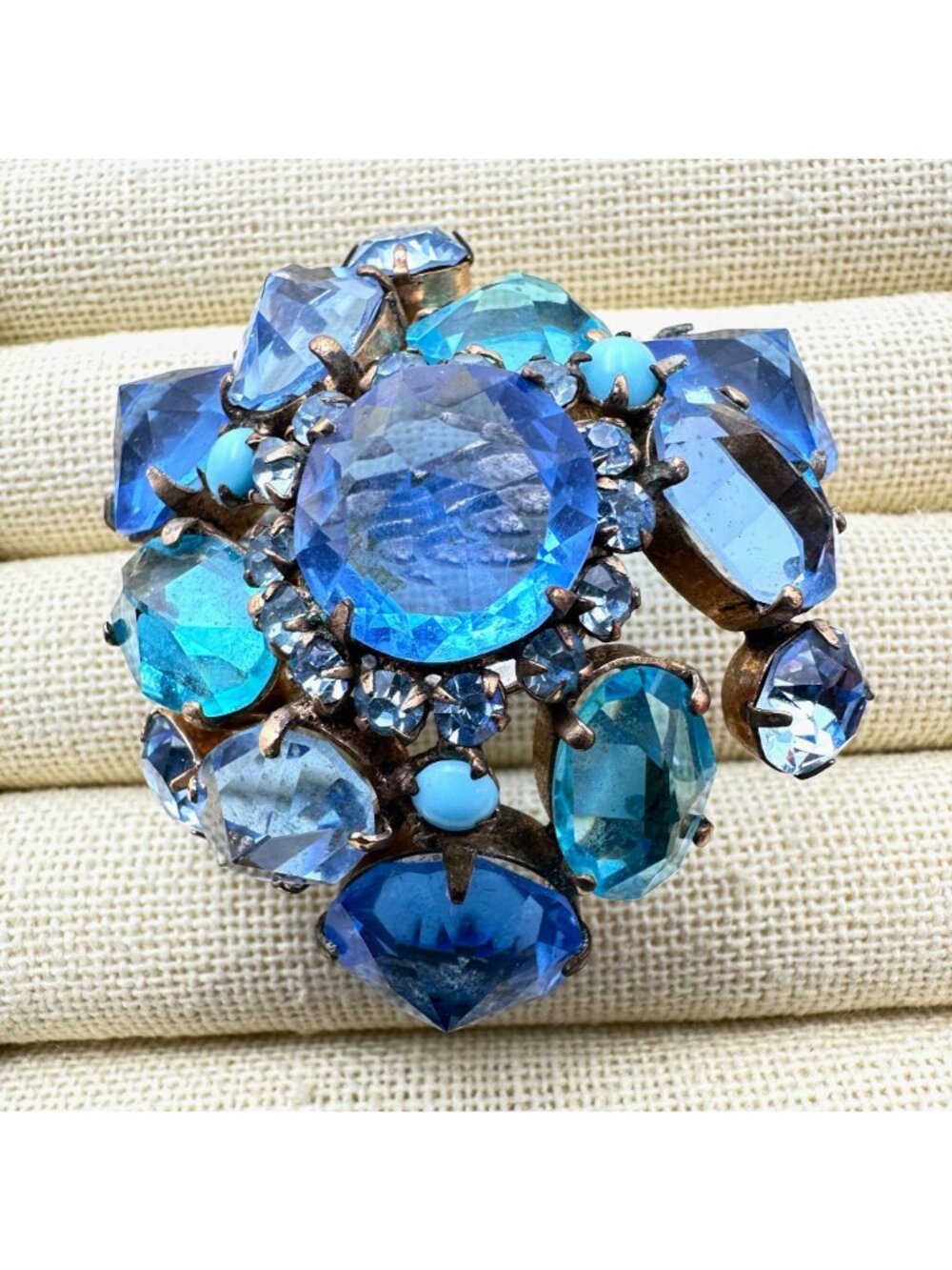 Vintage Signed Schreiner New York Brooch Pin Blue Reverse Set Glass Rhinestone - Picture 10 of 12